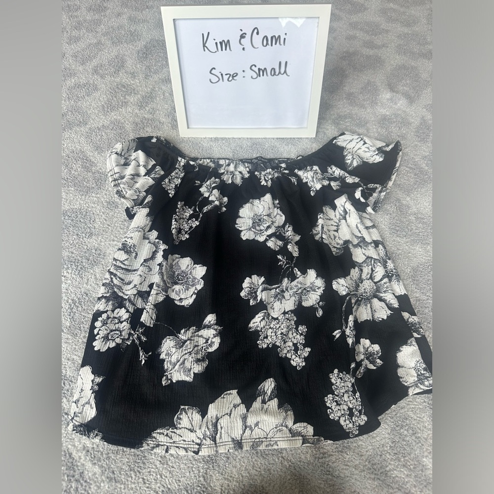 Size small off the shoulder or tee style flowy floral top